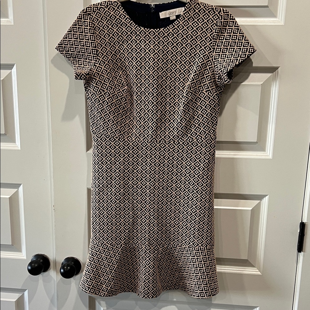 Ann Taylor Loft Elegant Black and Tan Patterned Dress Sz 0 Petite